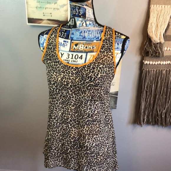 👑 H.I.P. Sleeveless Top Size Small - Picture 1 of 8